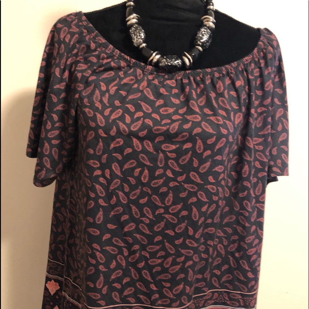 Peasant style shirt .
